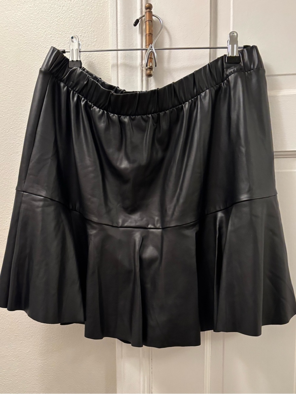 Gee Gee  Faux Leather Midi Skirt/ Skort with Tiered Hem and Flare. 
Size 1XL